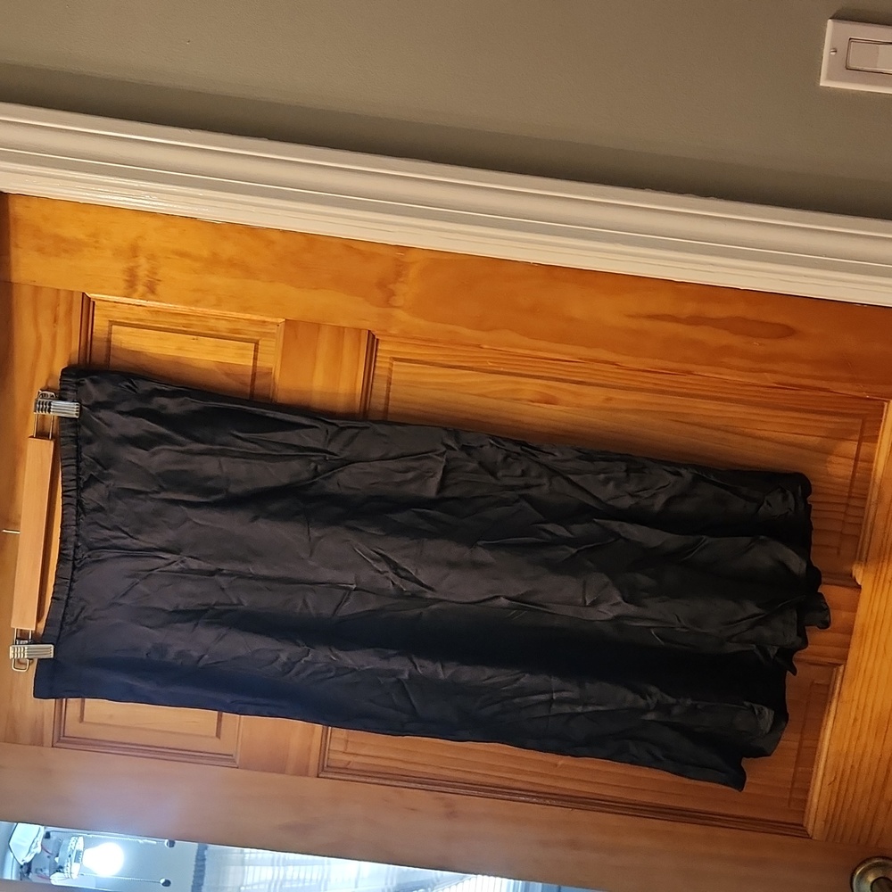 YFB Black skirt  size L